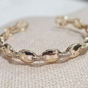 Elegant Gold Bangle Bracelet